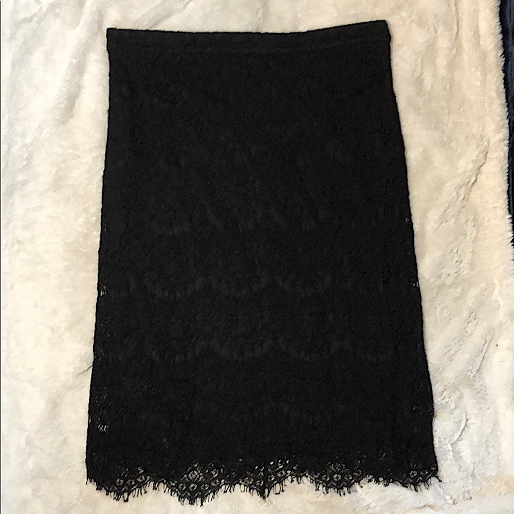 Lace pencil skirt